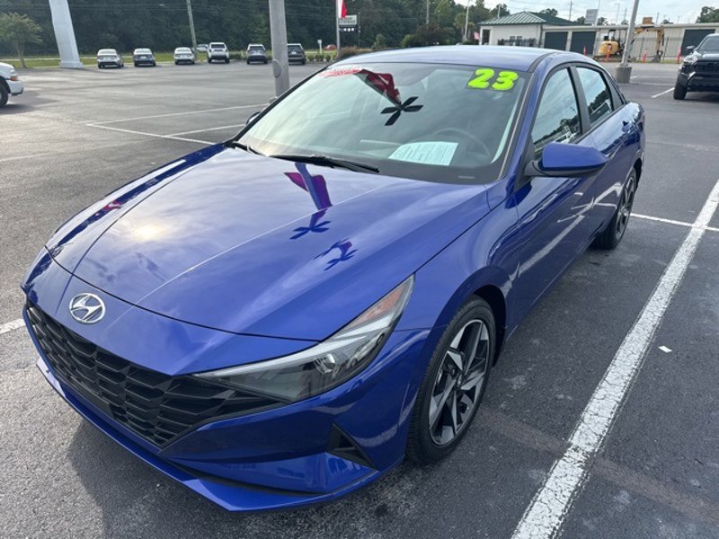Used 2023 Hyundai Elantra SEL w/ Convenience Package image 1