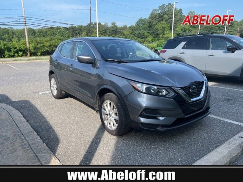 Used 2020 Nissan Rogue Sport S image 1