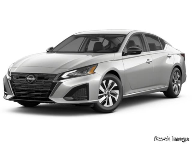 Used 2024 Nissan Altima 2.5 SV image 1