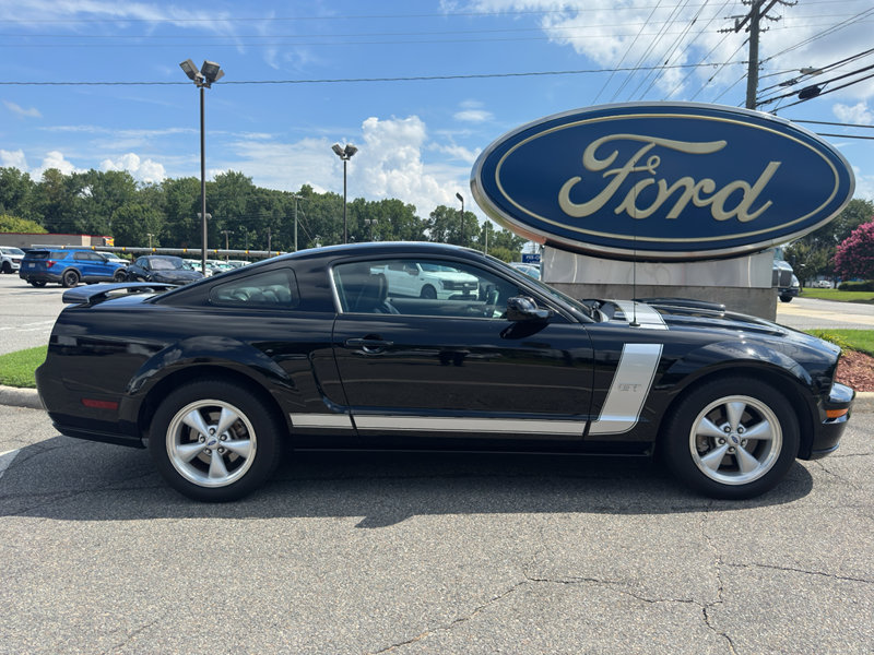 Used 2008 Ford Mustang GT image 1