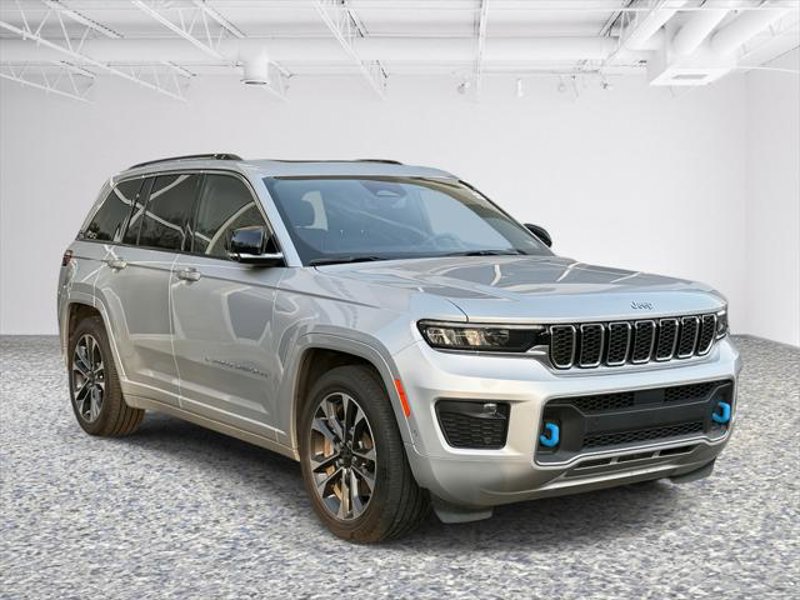 Certified 2022 Jeep Grand Cherokee Overland w/ Luxury Tech Group IV image 1