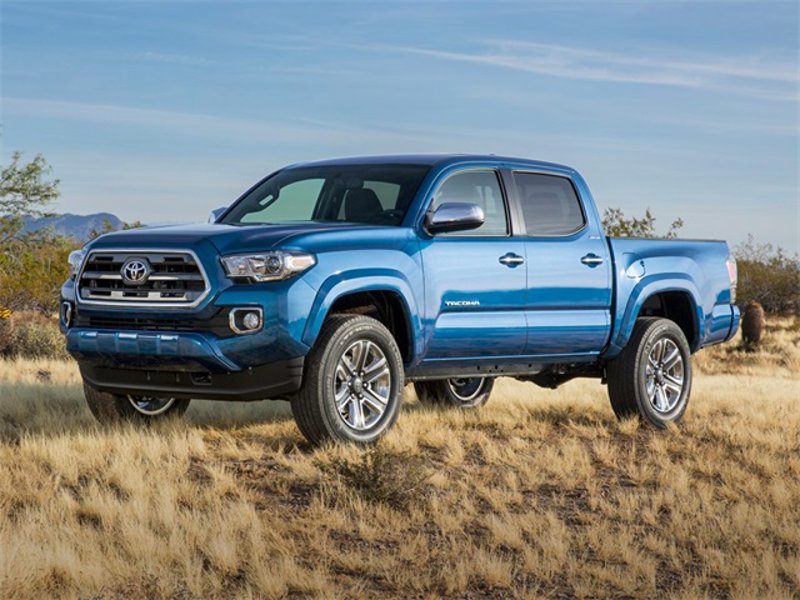 Used 2018 Toyota Tacoma SR image 1