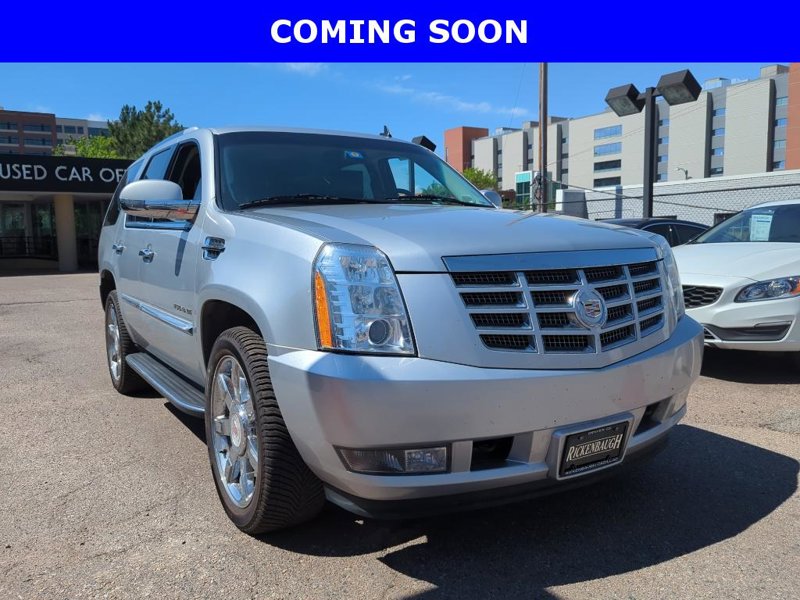 Used 2012 Cadillac Escalade Luxury image 1