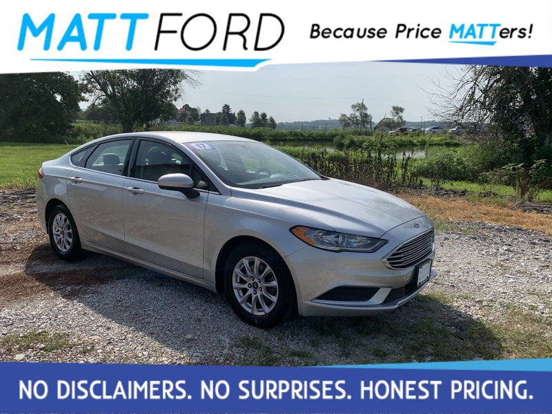 Used 2017 Ford Fusion S image 1