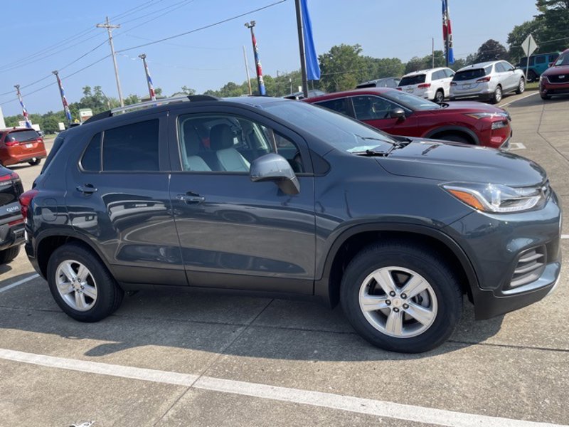 Certified 2022 Chevrolet Trax LT w/ Premium Seat Package image 1