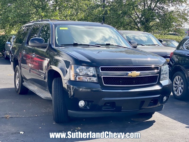 Used 2012 Chevrolet Suburban LT image 1