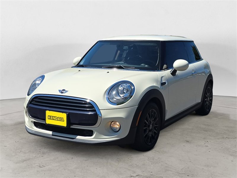 Used 2018 MINI Cooper 2-Door Hardtop image 1