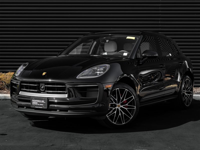 Certified 2023 Porsche Macan S image 1