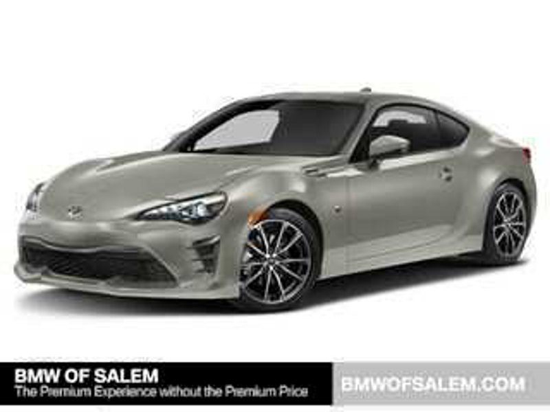 Used 2017 Toyota 86 image 1