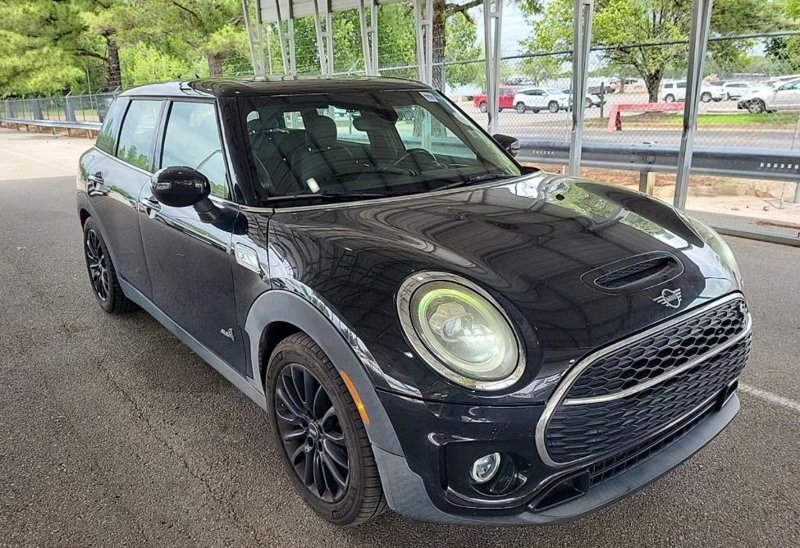 Used 2020 MINI Cooper Clubman S image 1