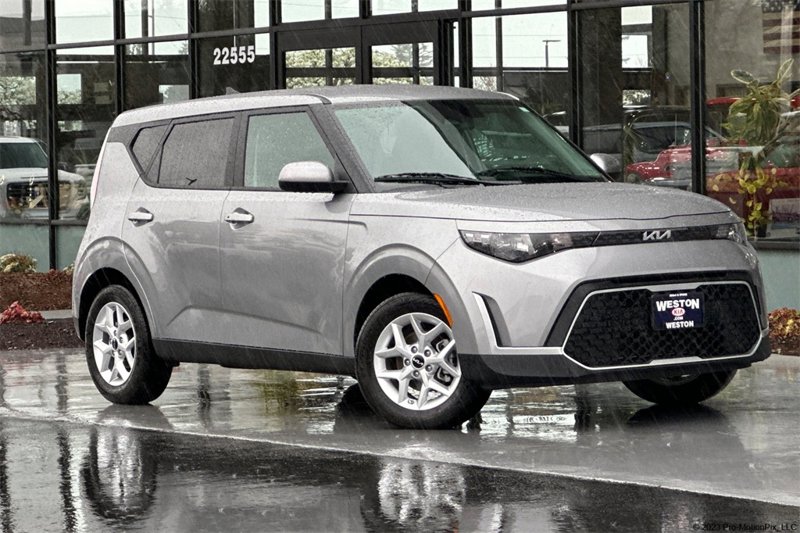 Certified 2024 Kia Soul S image 1