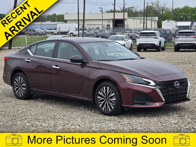 Certified 2024 Nissan Altima 2.5 SV image 1