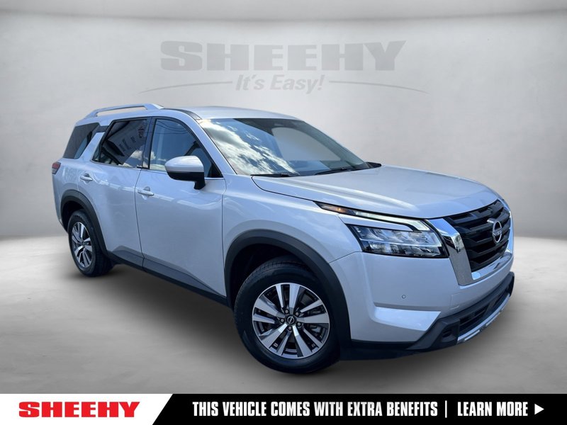 Certified 2023 Nissan Pathfinder SL image 1