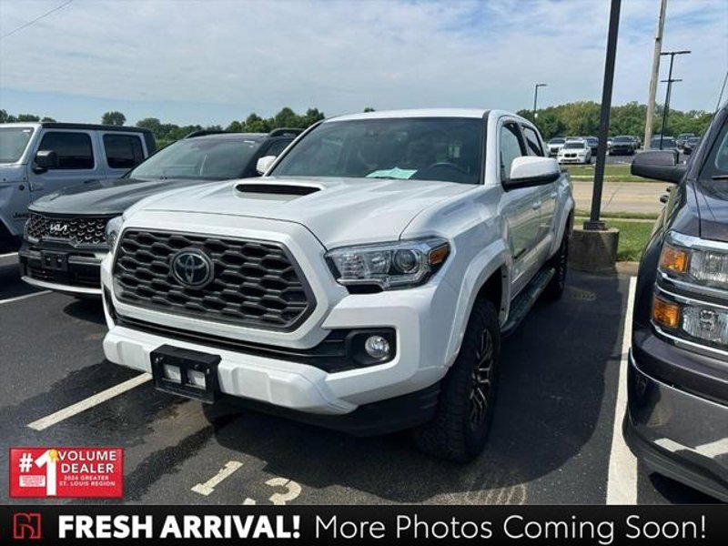 Certified 2022 Toyota Tacoma TRD Sport image 1
