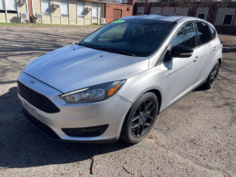 Used 2017 Ford Focus SEL image 1