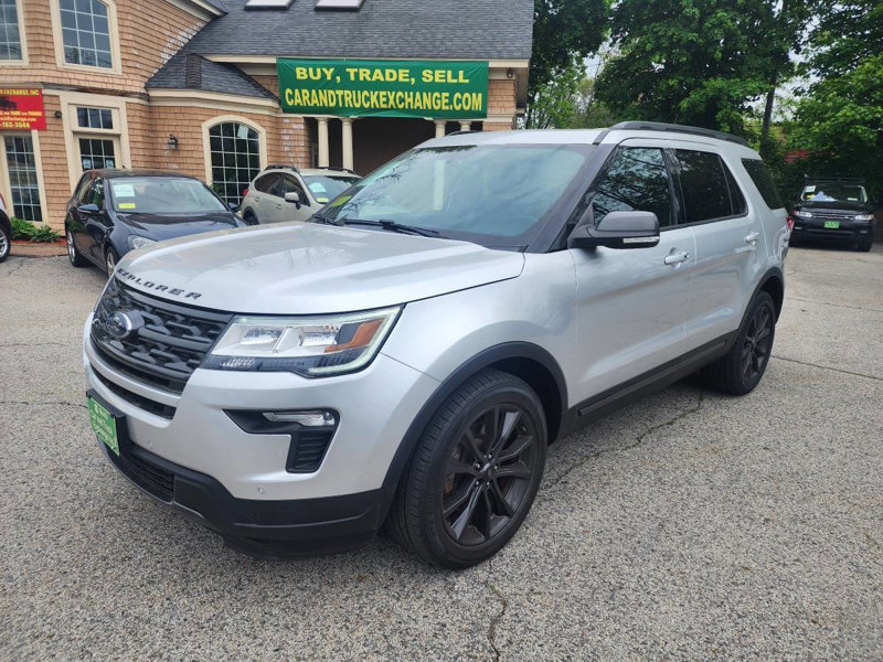 Used 2018 Ford Explorer XLT w/ Equipment Group 202A image 1