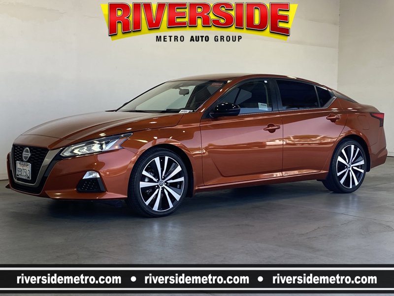 Certified 2022 Nissan Altima 2.5 SR image 1