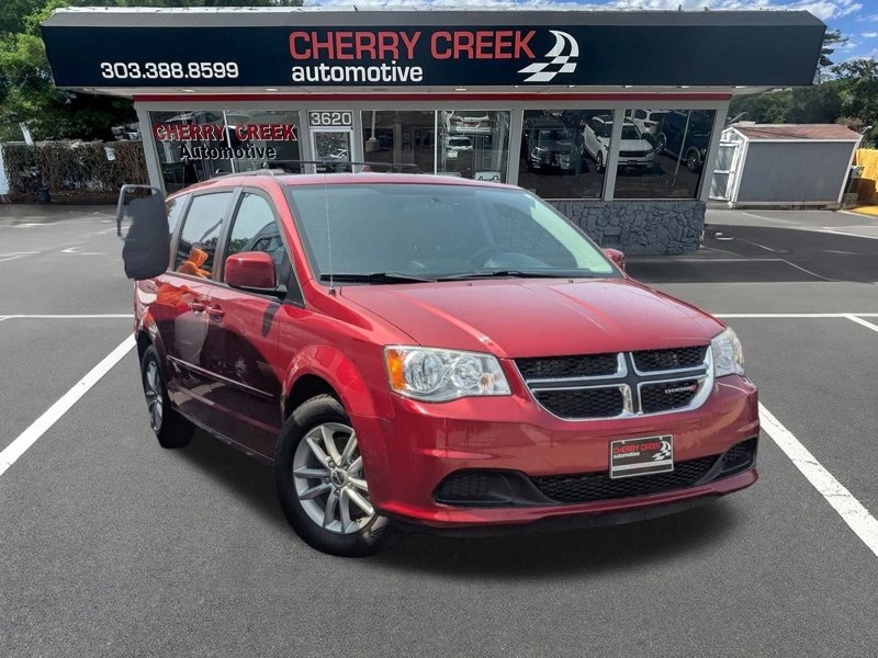 Used 2014 Dodge Grand Caravan SXT w/ Rear Park Assist Package image 1