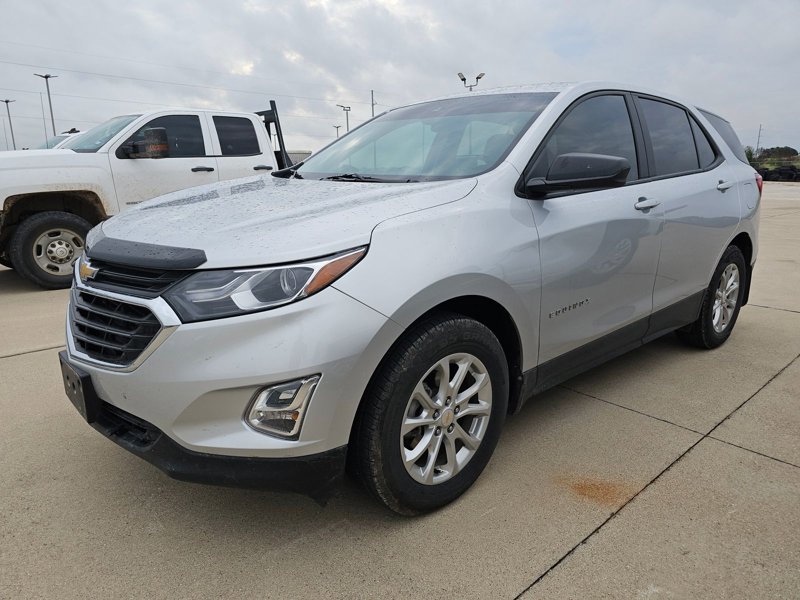 Used 2021 Chevrolet Equinox LS w/ LS Convenience Package image 1