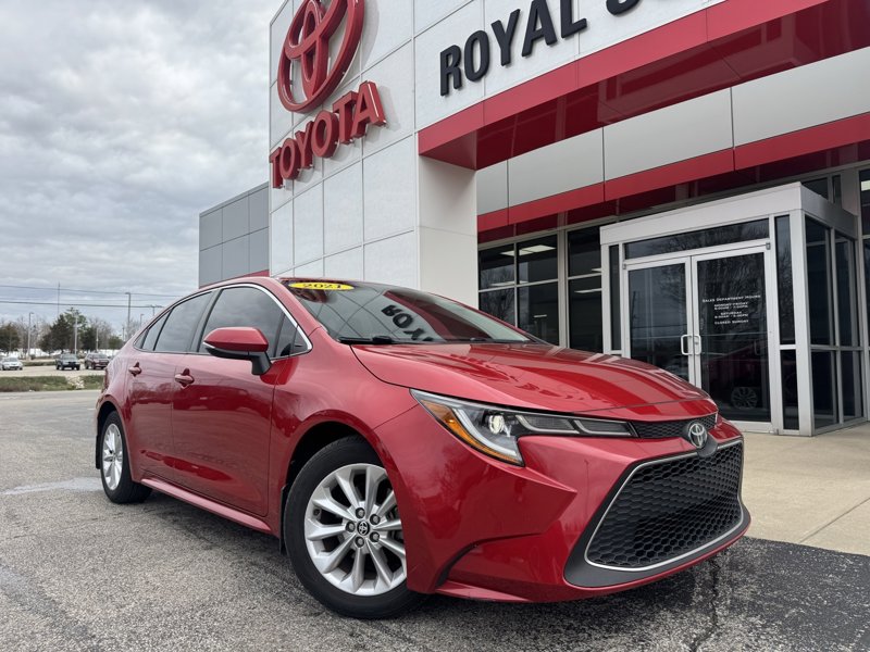 Used 2021 Toyota Corolla XLE image 1