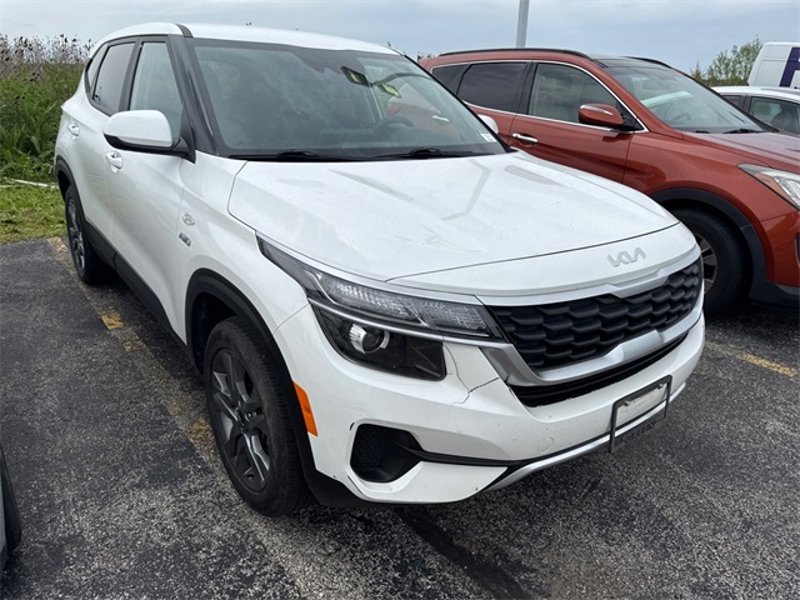 Used 2022 Kia Seltos LX image 1