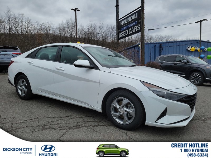 Certified 2022 Hyundai Elantra SE w/ Preferred Accessory Package image 1