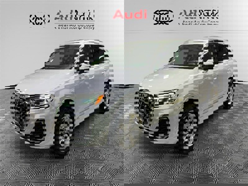 Certified 2025 Audi Q7 2.0T Premium w/ Convenience Package image 1