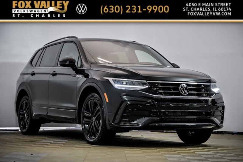 Certified 2022 Volkswagen Tiguan SE R-Line image 1