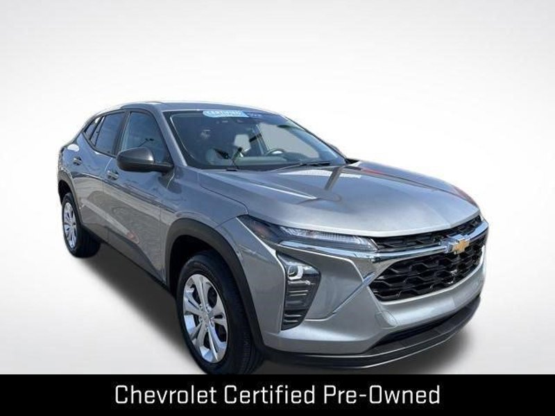 Certified 2024 Chevrolet Trax LS image 1