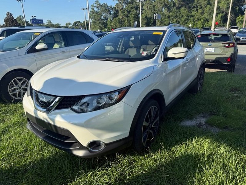 Used 2018 Nissan Rogue Sport SL w/ SL Premium Package image 1