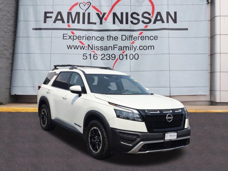 Certified 2023 Nissan Pathfinder Rock Creek image 1