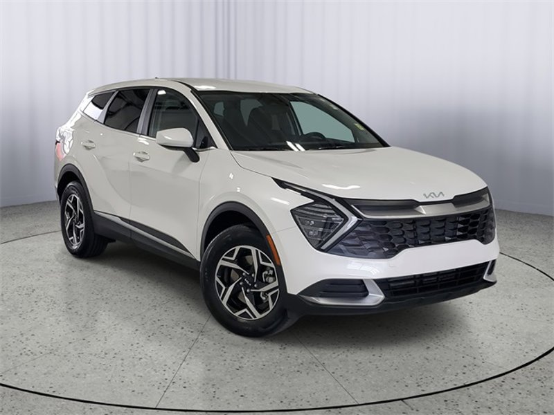 Certified 2025 Kia Sportage LX image 1