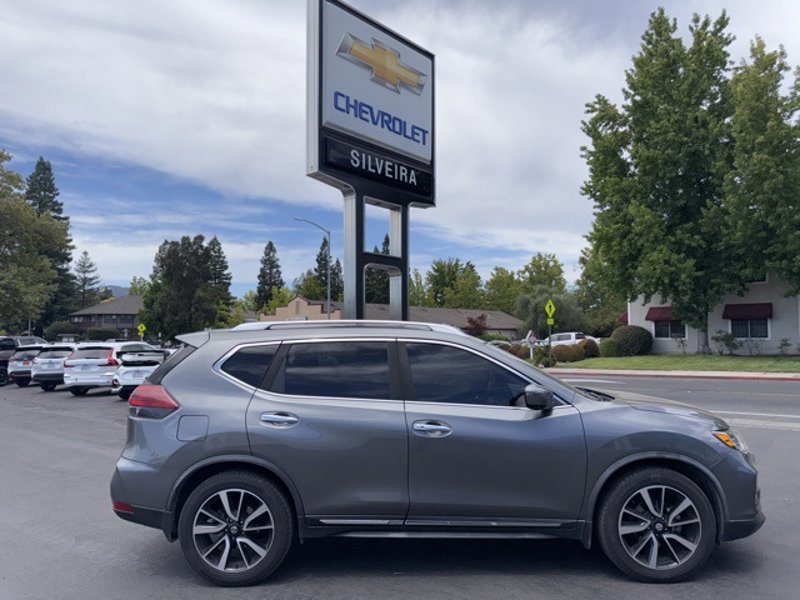 Used 2018 Nissan Rogue SL image 1