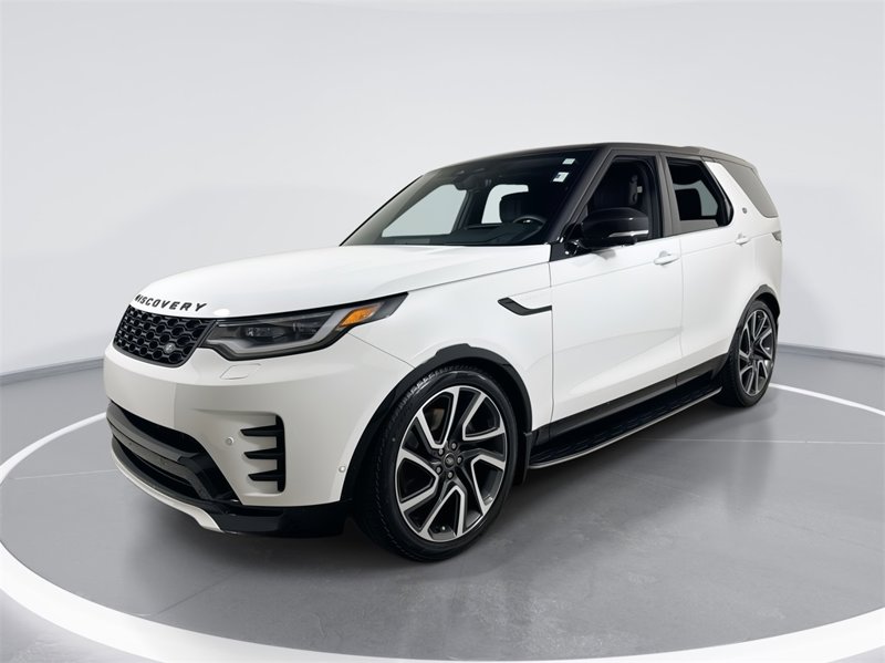 Certified 2024 Land Rover Discovery Dynamic SE image 1