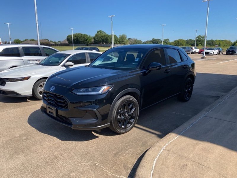 Used 2024 Honda HR-V Sport image 1