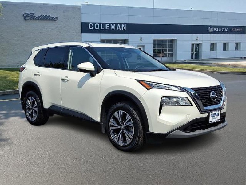 Used 2021 Nissan Rogue SV image 1