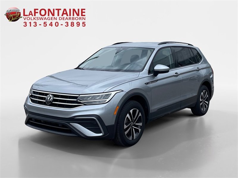 Certified 2024 Volkswagen Tiguan S image 1