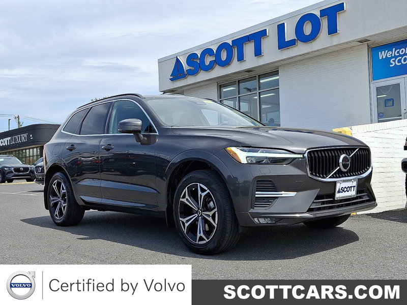 Certified 2022 Volvo XC60 B5 Momentum w/ Climate Package image 1