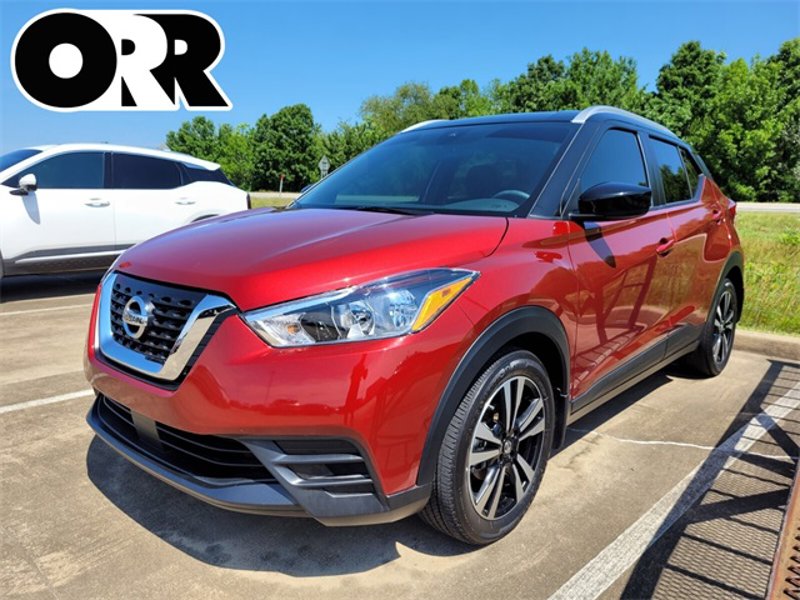 Certified 2020 Nissan Kicks SV image 1