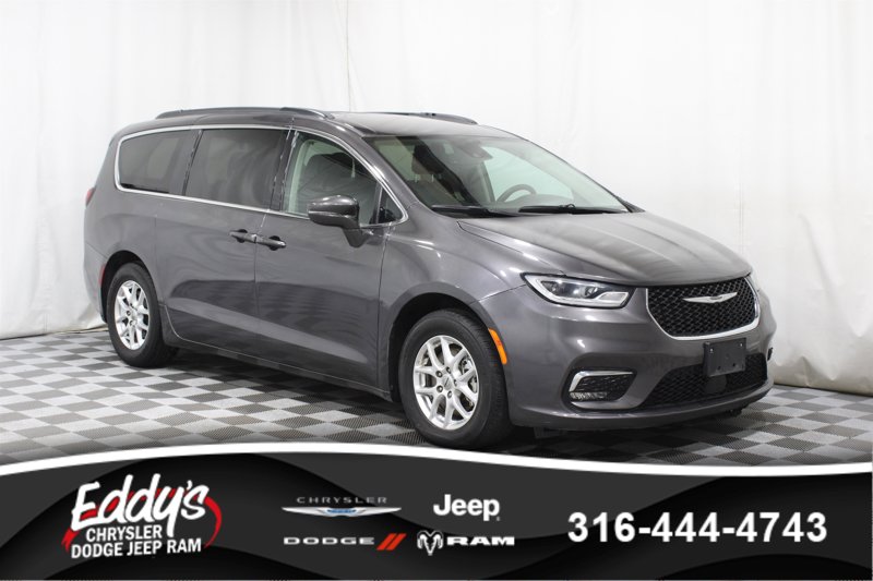 Used 2022 Chrysler Pacifica Touring-L image 1