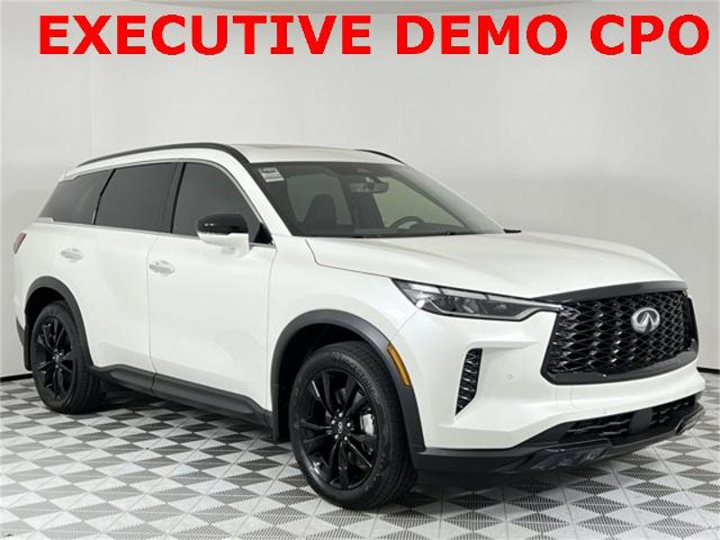 Certified 2025 INFINITI QX60 Luxe w/ Black Edition image 1