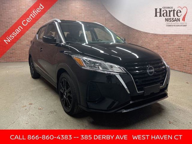 Certified 2022 Nissan Kicks SV image 1