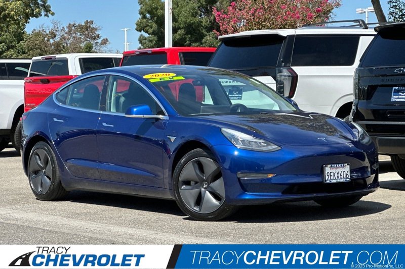 Used 2020 Tesla Model 3 Standard Range image 1