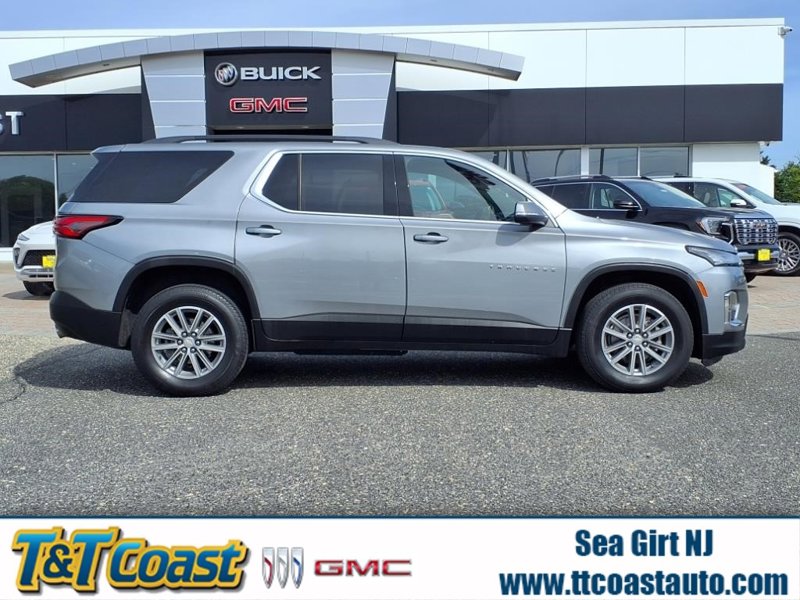 Certified 2023 Chevrolet Traverse LT w/ LPO, Floor Liner Package image 1