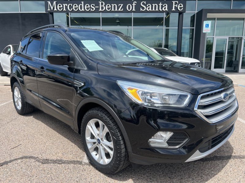 Used 2018 Ford Escape SE image 1