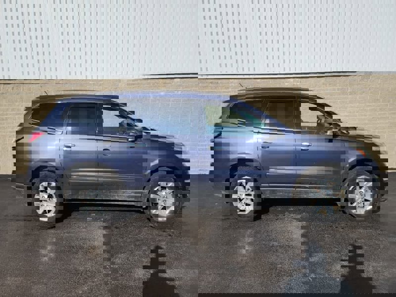 Used 2014 Chevrolet Traverse LT image 1