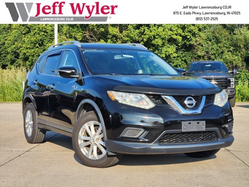 Used 2015 Nissan Rogue SV image 1