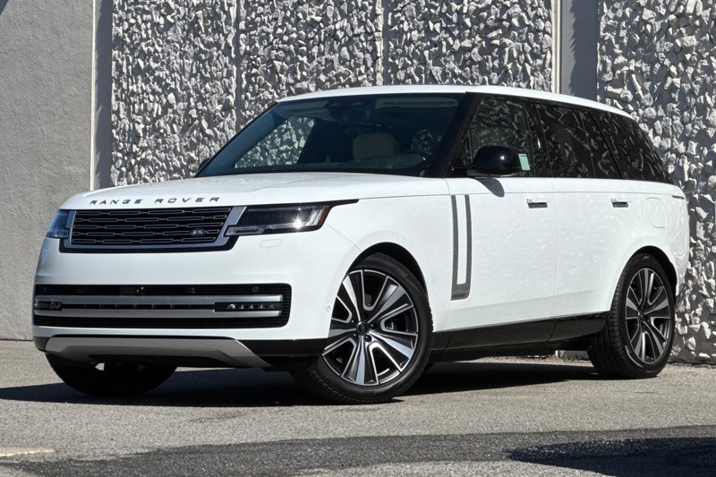 Certified 2025 Land Rover Range Rover Autobiography image 1