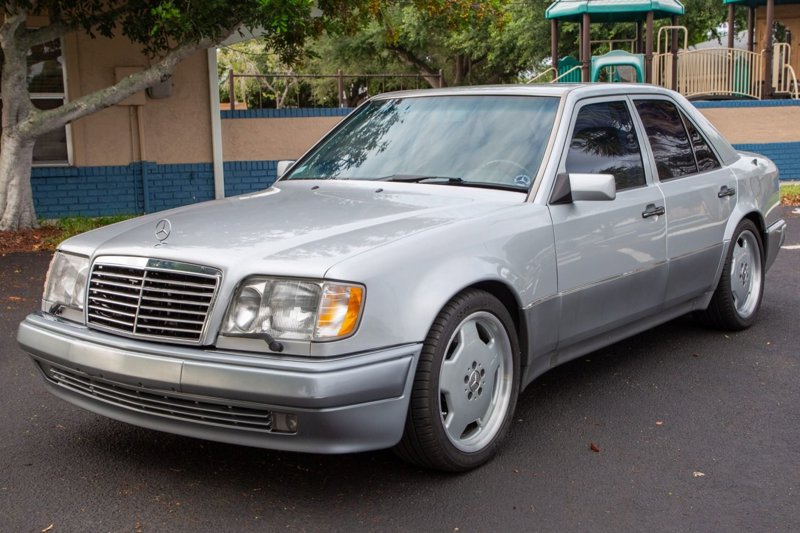Used 1994 Mercedes-Benz E 500 Sedan image 1