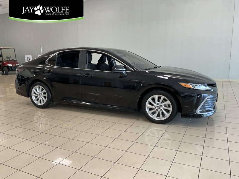 Used 2023 Toyota Camry LE image 1